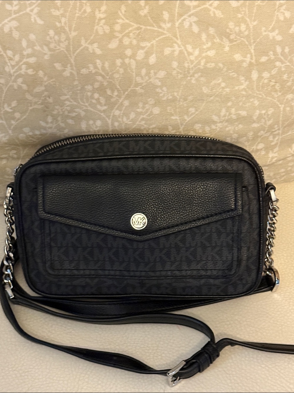 Michael Kors Black Jet Set MK Travel Camera Leather Crossbody